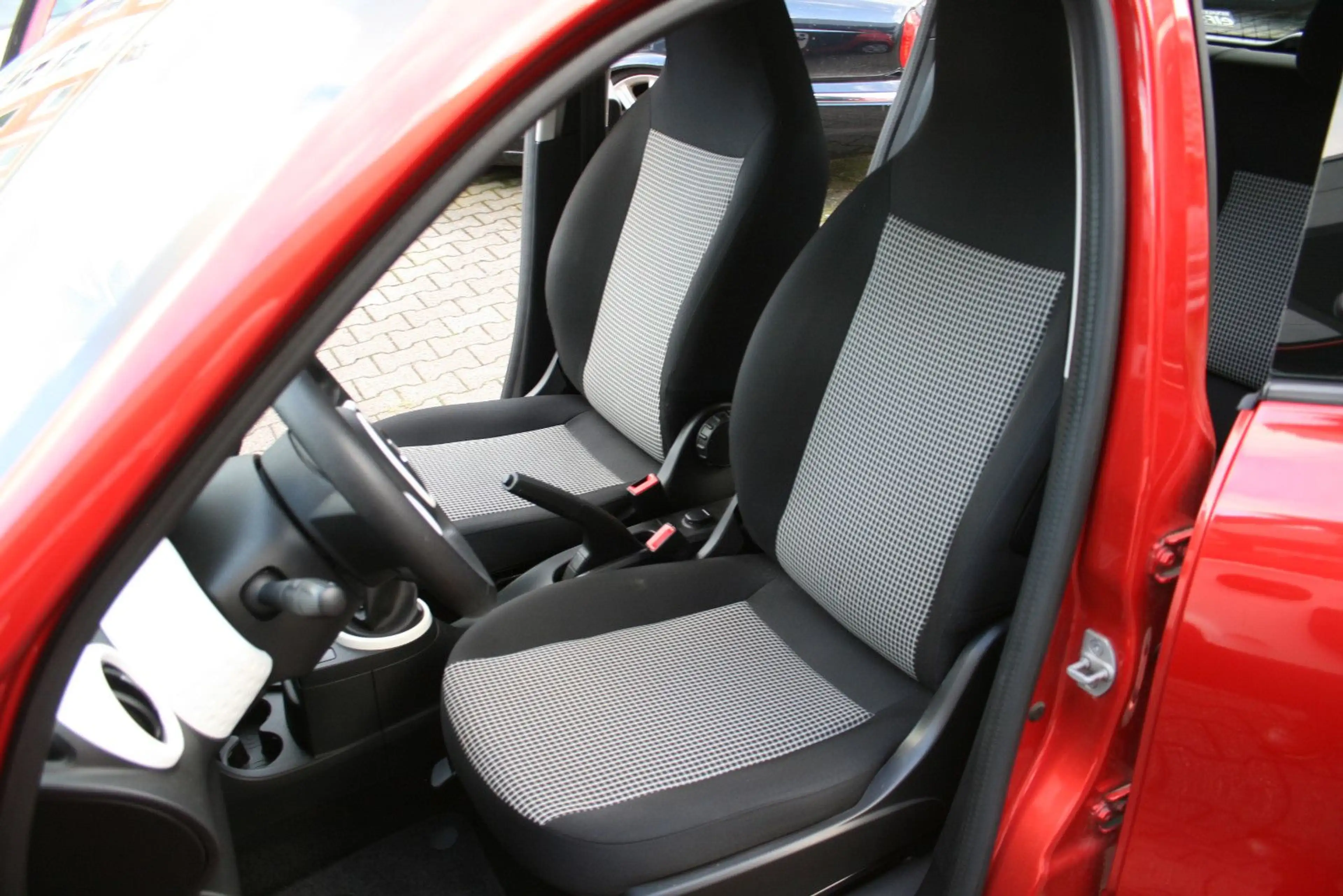 Renault Twingo Life 4-türig|Klima| 31 TKm| Allwetterreif — photo 7