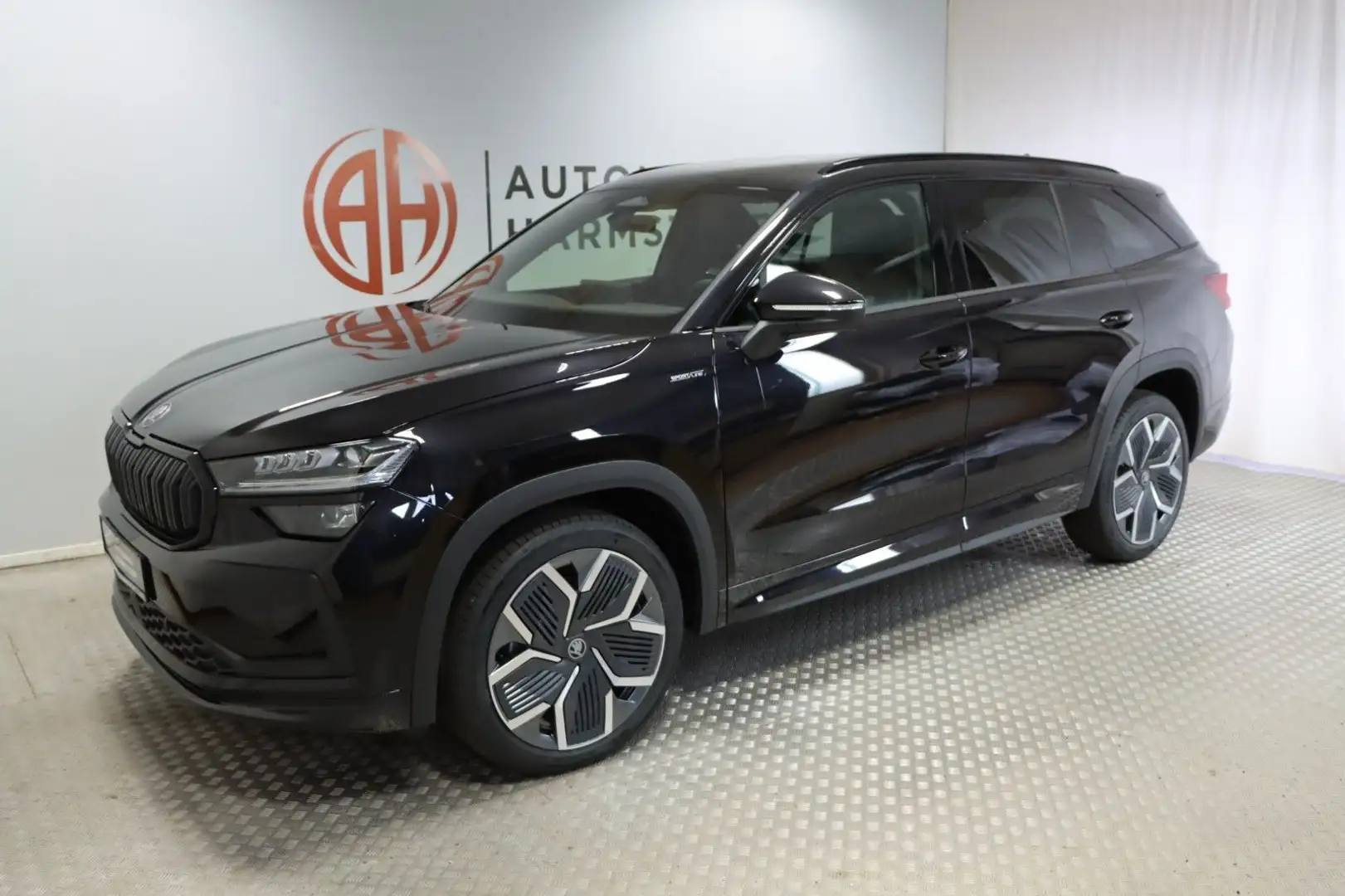 Skoda Kodiaq 2.0 TDI 4x4 Sportline 20 Zoll AHK DCC Schwarz - 2