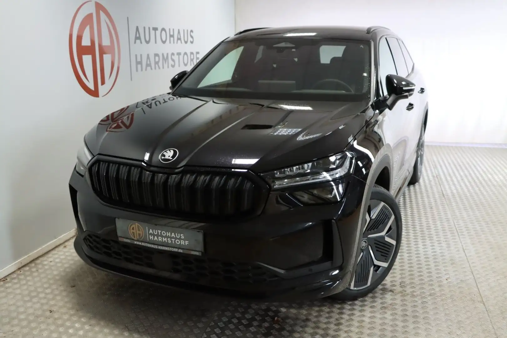 Skoda Kodiaq 2.0 TDI 4x4 Sportline 20 Zoll AHK DCC Schwarz - 1
