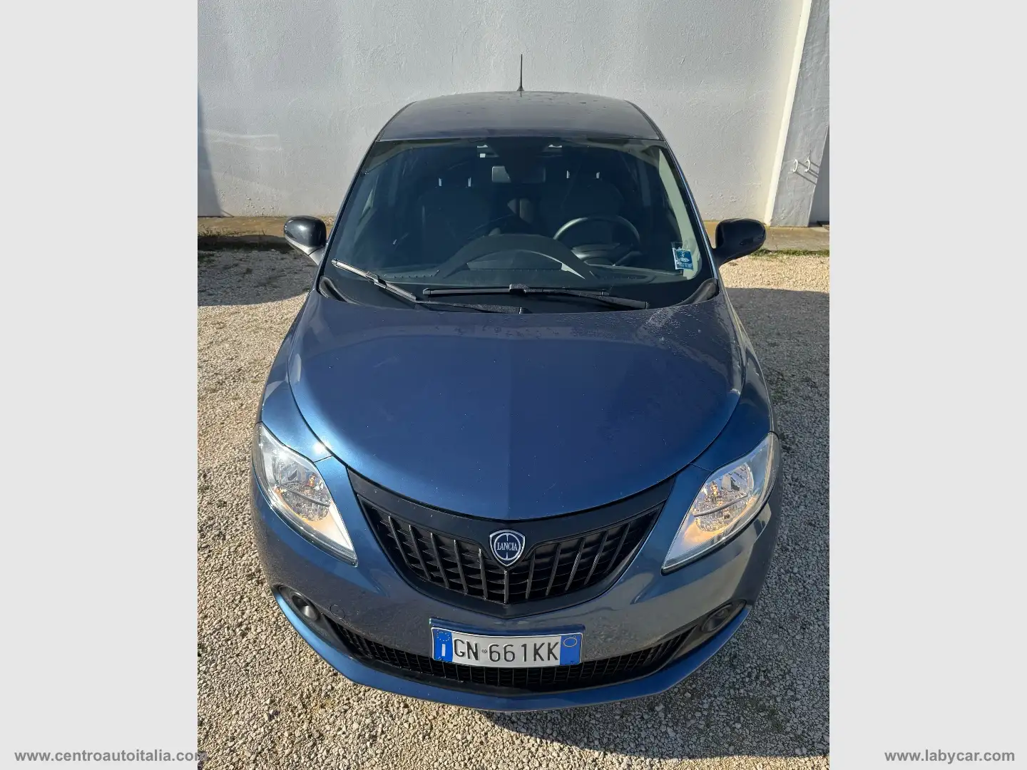 Lancia Ypsilon 1.0 FireFly 5pS&S Hyb. Eco Silv. Bleu - 2