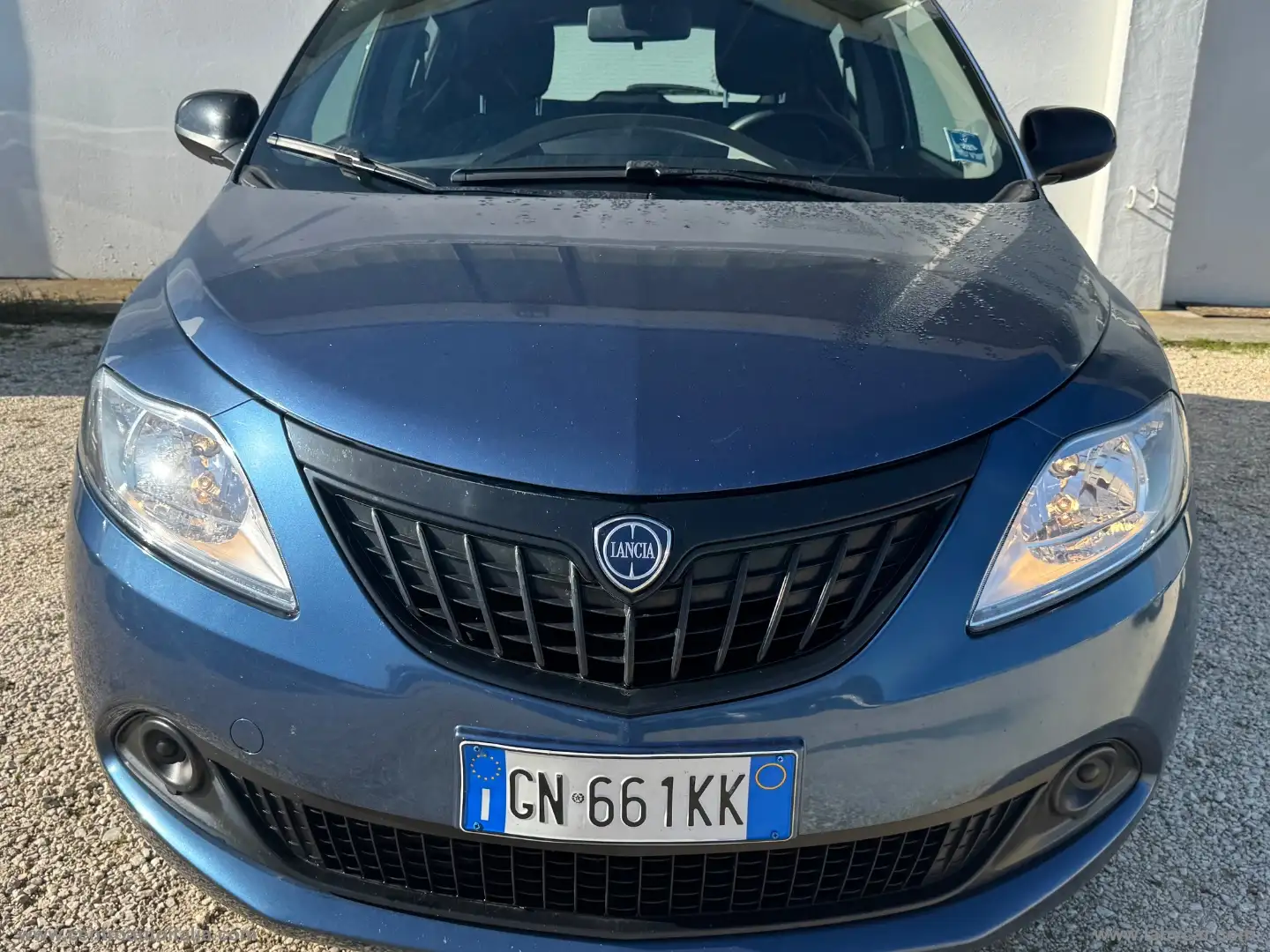 Lancia Ypsilon 1.0 FireFly 5pS&S Hyb. Eco Silv. Bleu - 1