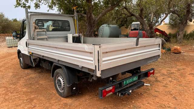 Imagine Iveco Daily Daily Chasis Cabina 35C17A /P 3000 Leaf 170