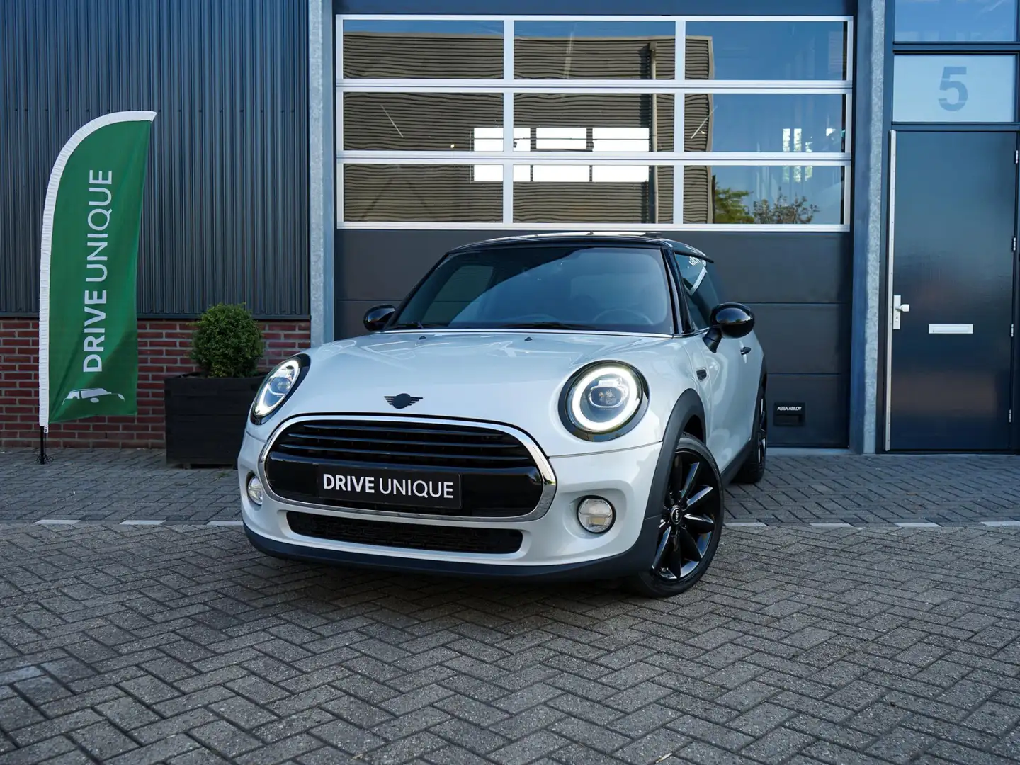 MINI Cooper Mini 1.5 Chili | Panoramadak | Stoelverwarming | U bijela - 1