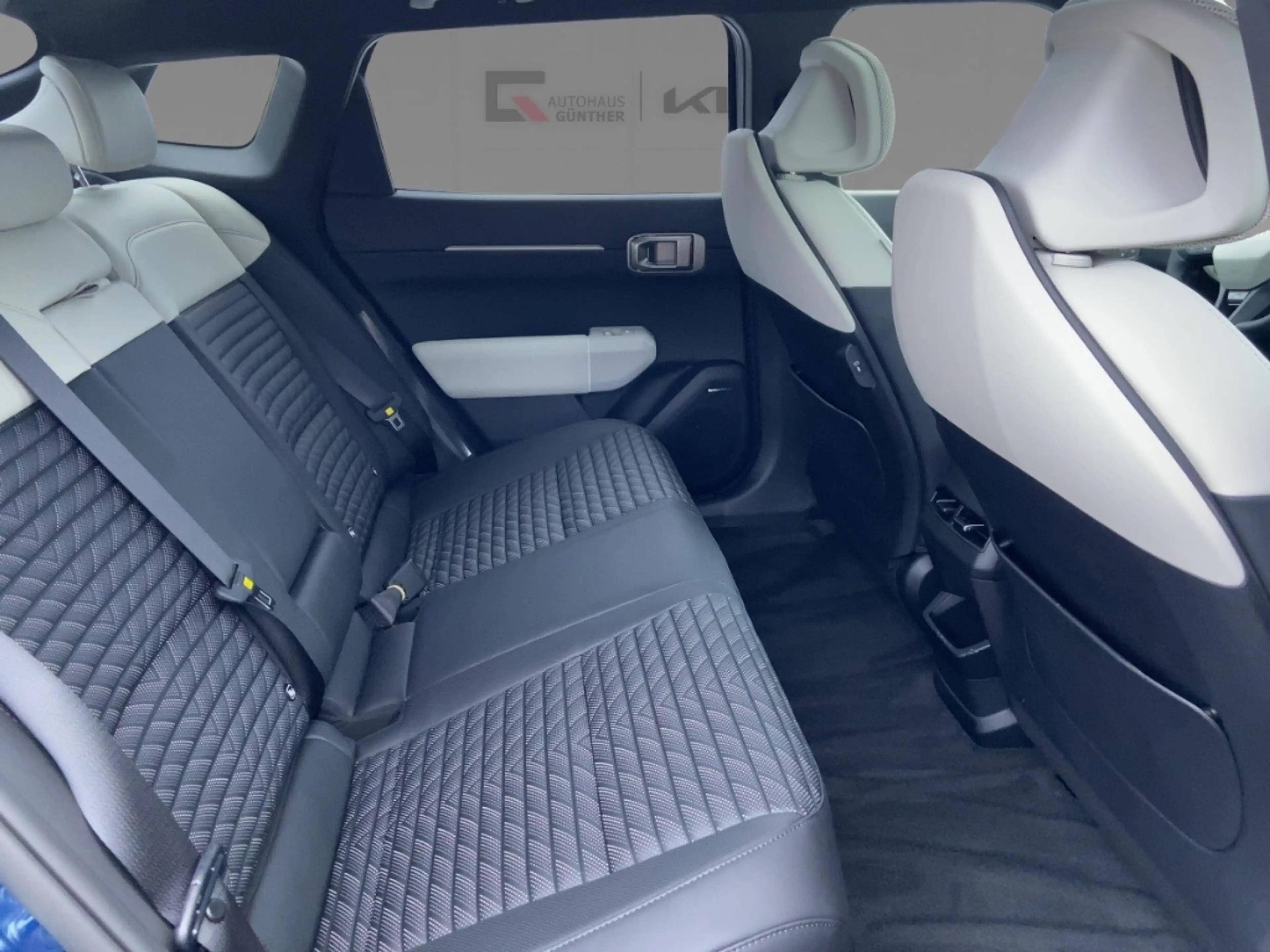 Kia EV4 Fastback GT-Line 81.4kWh DriveWise Comf. Glasd. So — photo 11