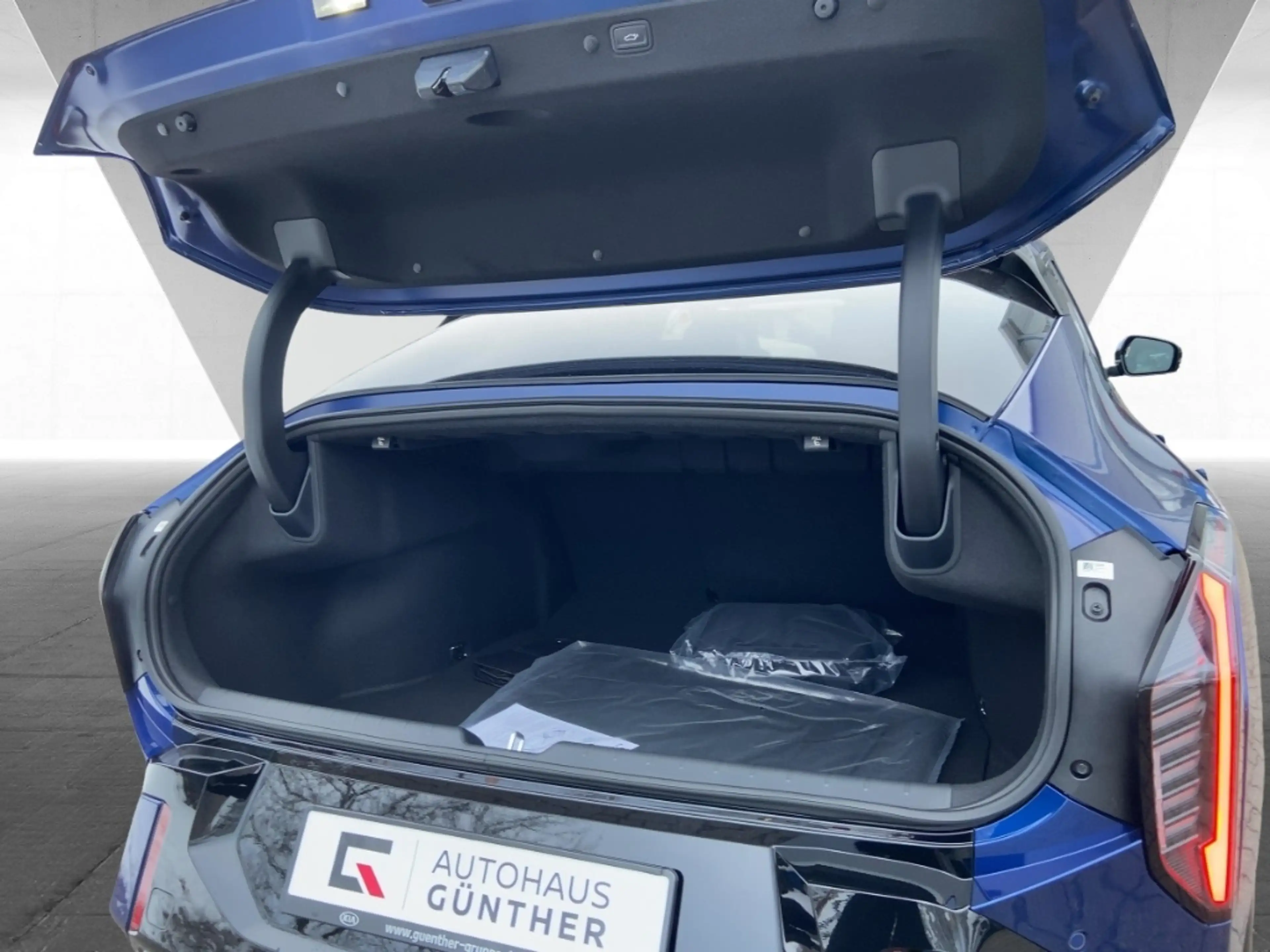 Kia EV4 Fastback GT-Line 81.4kWh DriveWise Comf. Glasd. So — photo 12