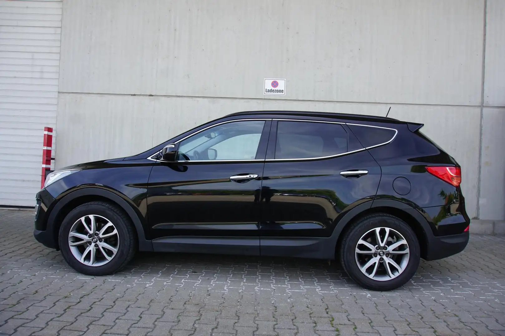 Hyundai SANTA FE 2.2 CRDi 4WD AHK Navi Kamera SHZ Noir - 2
