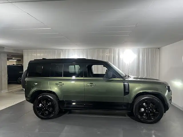 Land Rover Defender 110 P300e PHEV AWD X-Dynamic SE Aut. Ansicht 9