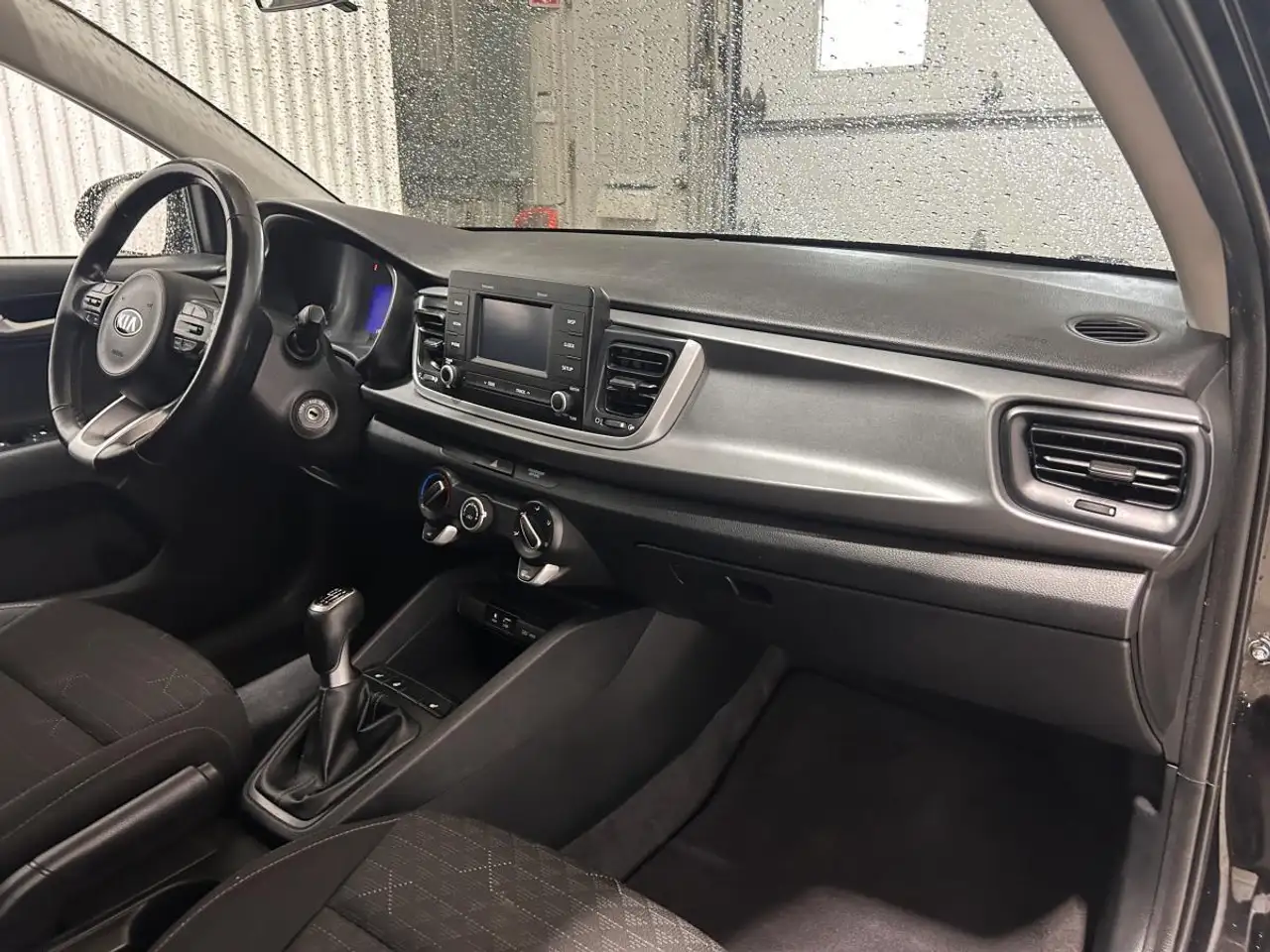 Kia Rio снимка Kia Rio