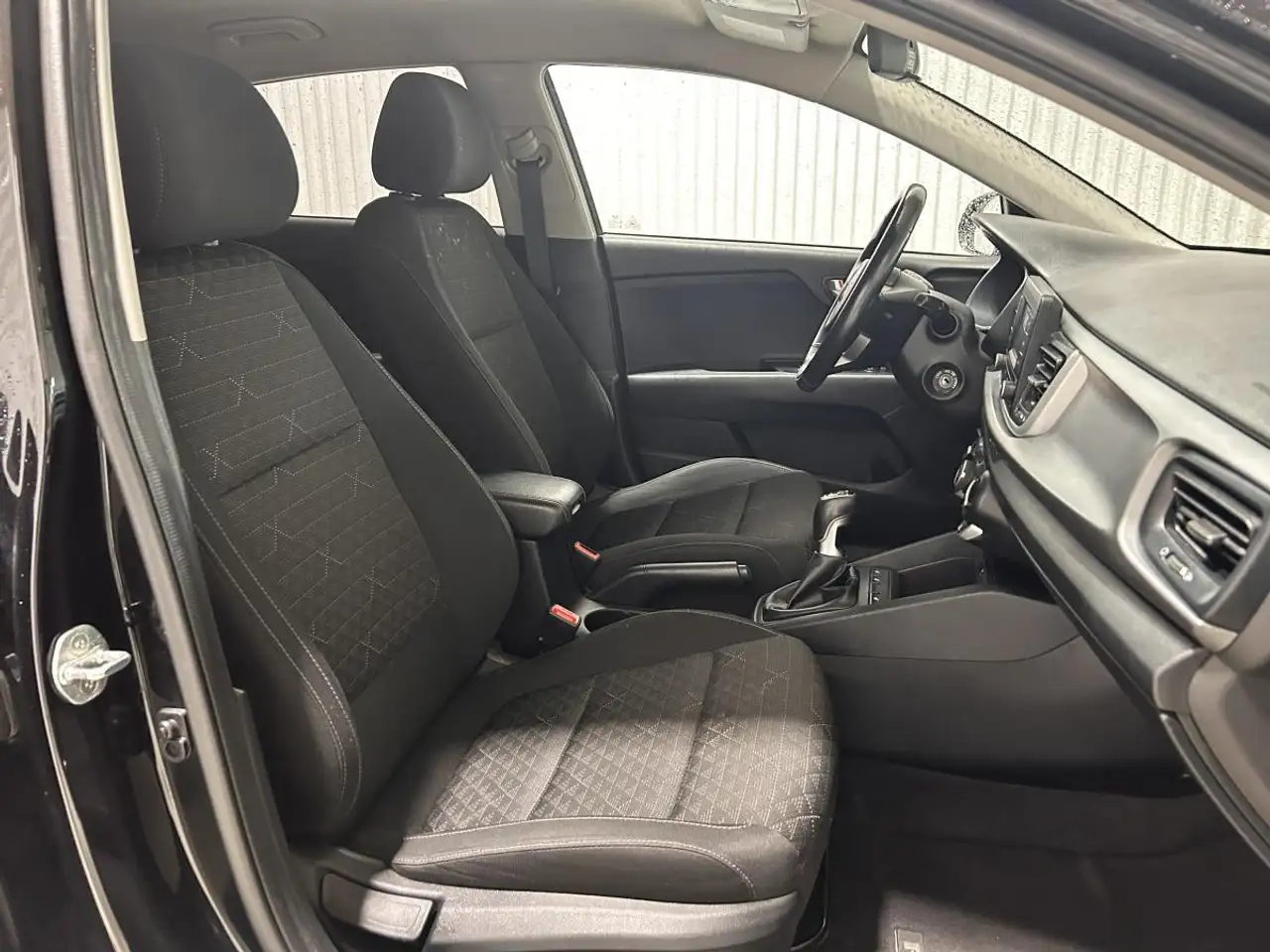 Kia Rio снимка Kia Rio