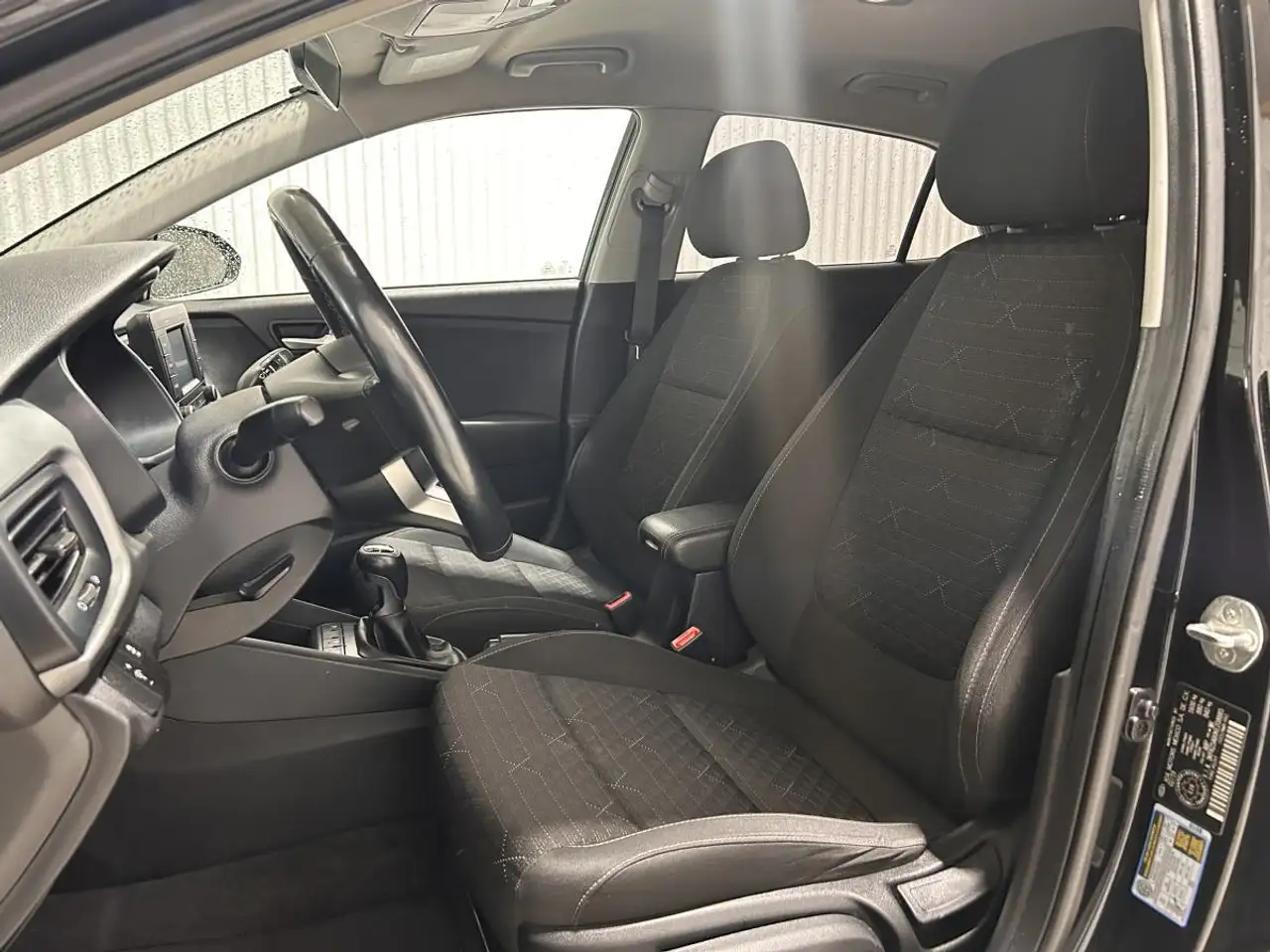 Kia Rio снимка Kia Rio