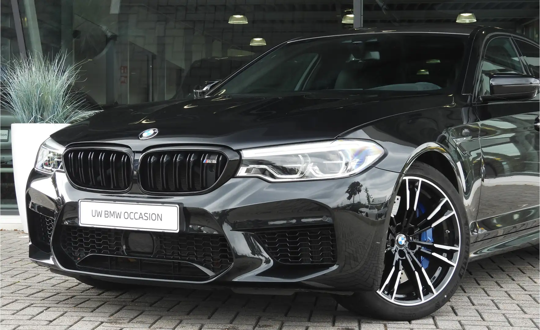 BMW M5 5 Serie Automaat / Bowers & Wilkins / Massagefunct Zwart - 2