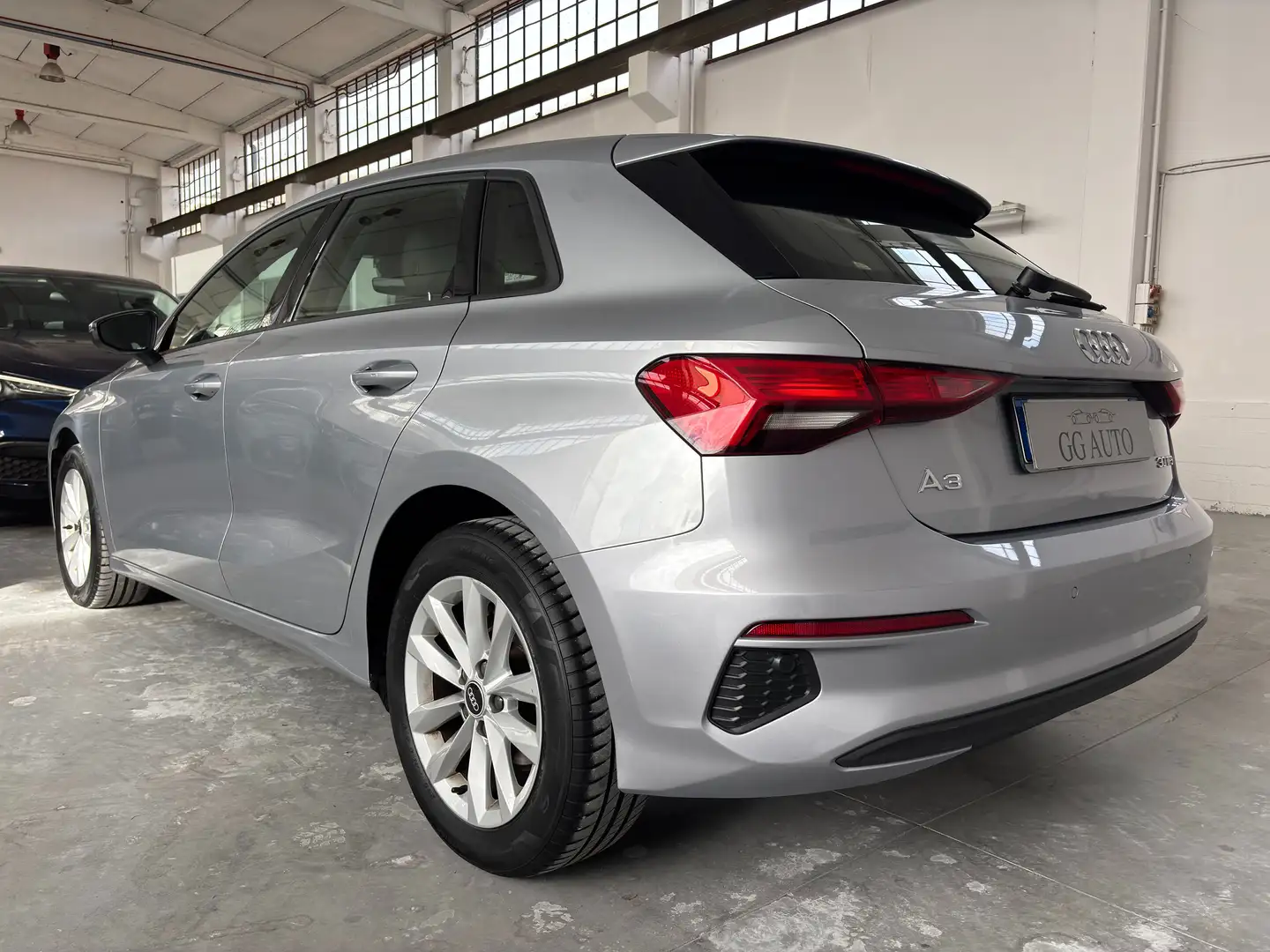 Audi A3 A3 Sportback 30 1.0 tfsi Business s-tronic Argent - 2