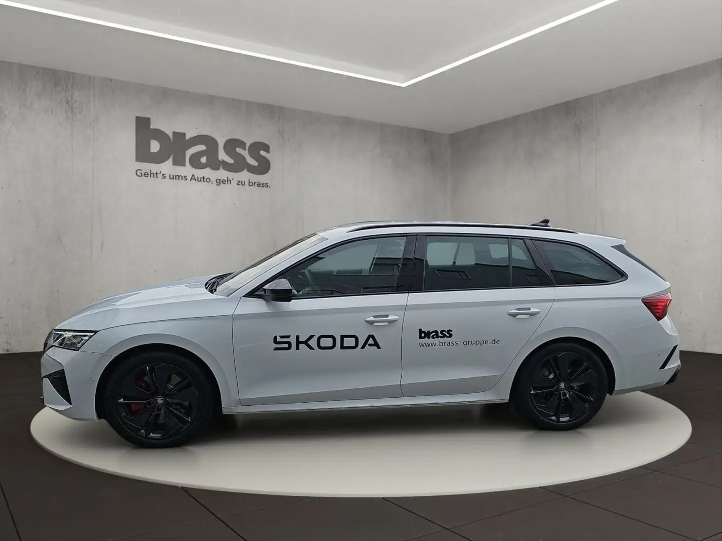 Skoda Octavia Combi RS 2,0 TSI 195 kW 7-Gang-DSG Weiß - 2