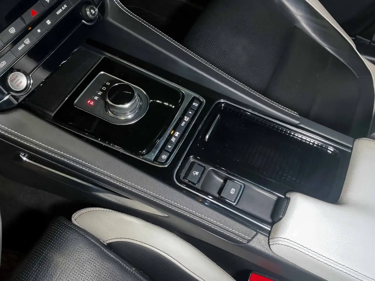Jaguar F-Pace снимка Jaguar F-Pace