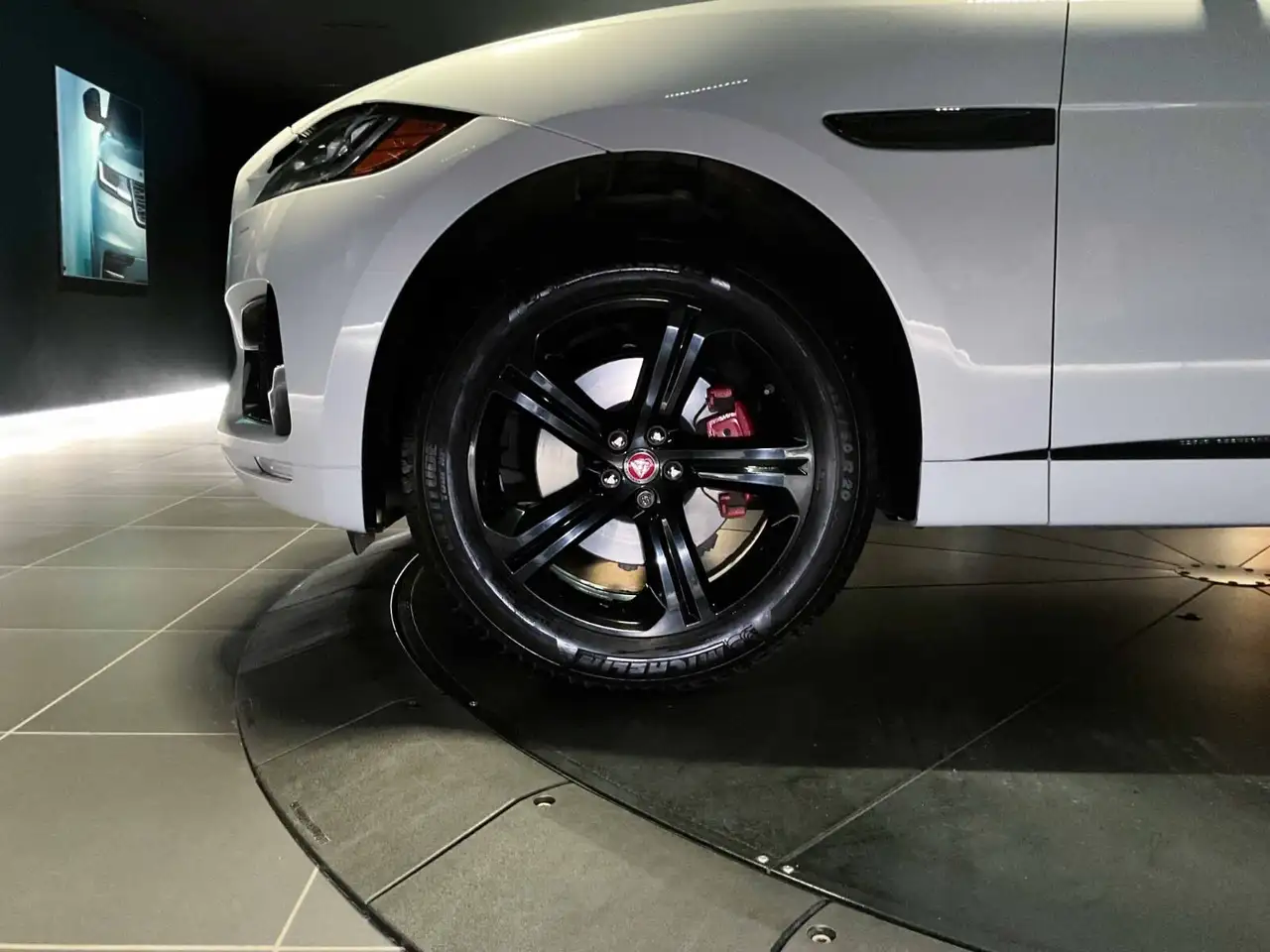 Jaguar F-Pace снимка Jaguar F-Pace