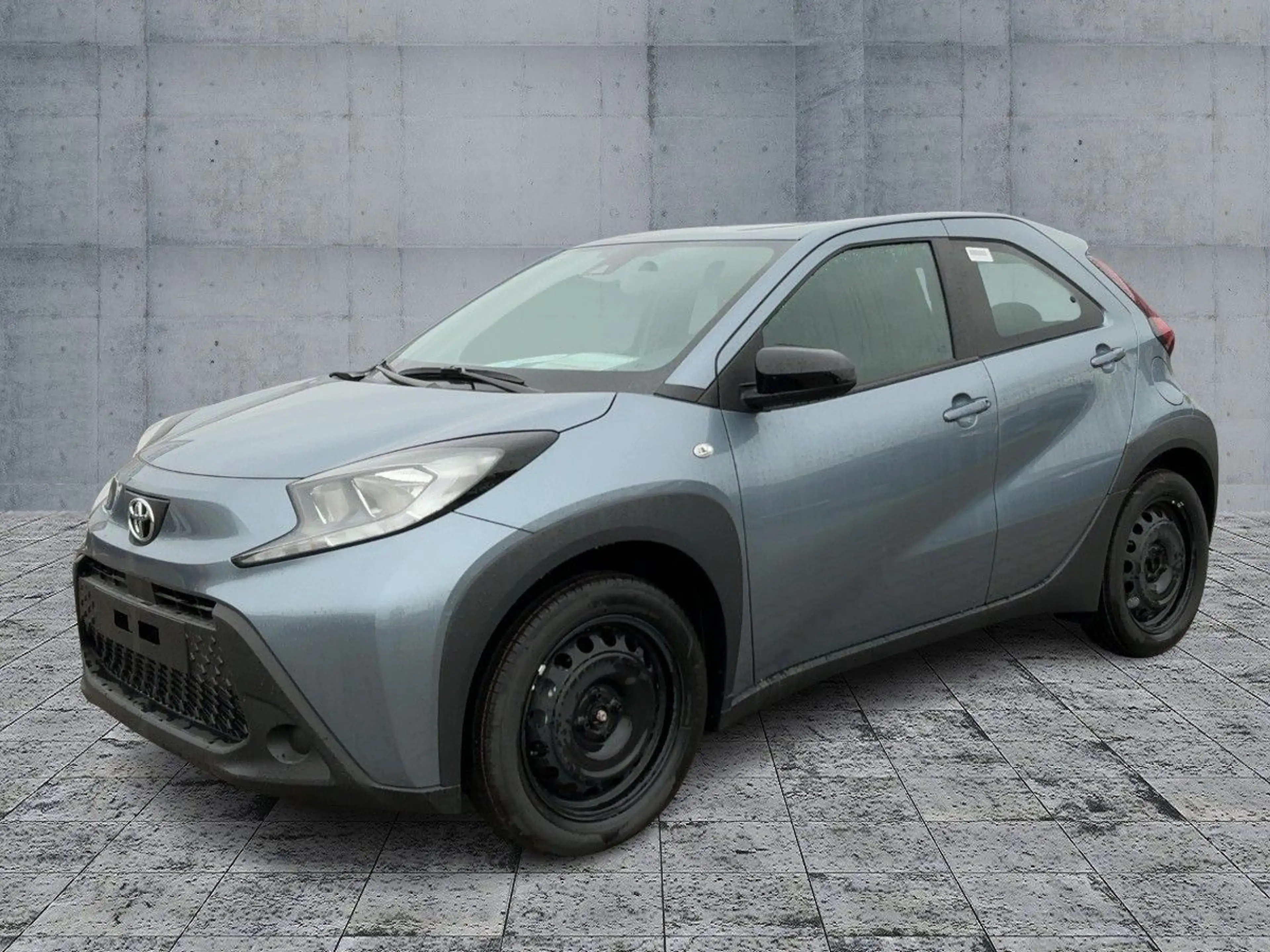 Toyota Aygo X AYGO X Benzin Play 1.0 — photo 2