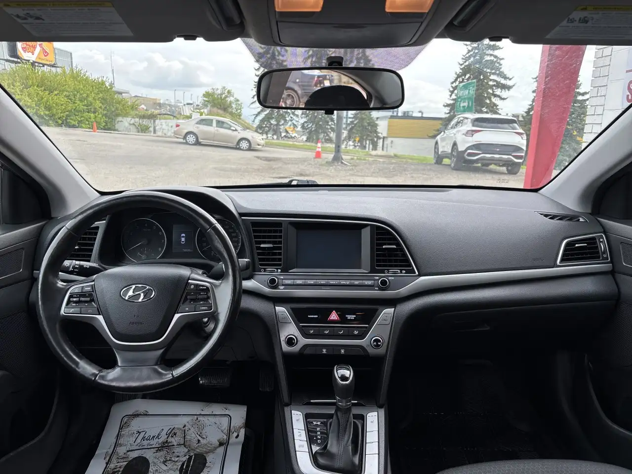 Hyundai ELANTRA снимка Hyundai ELANTRA