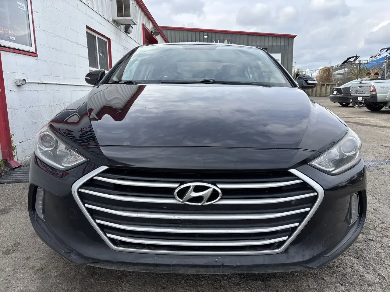 Hyundai ELANTRA снимка Hyundai ELANTRA