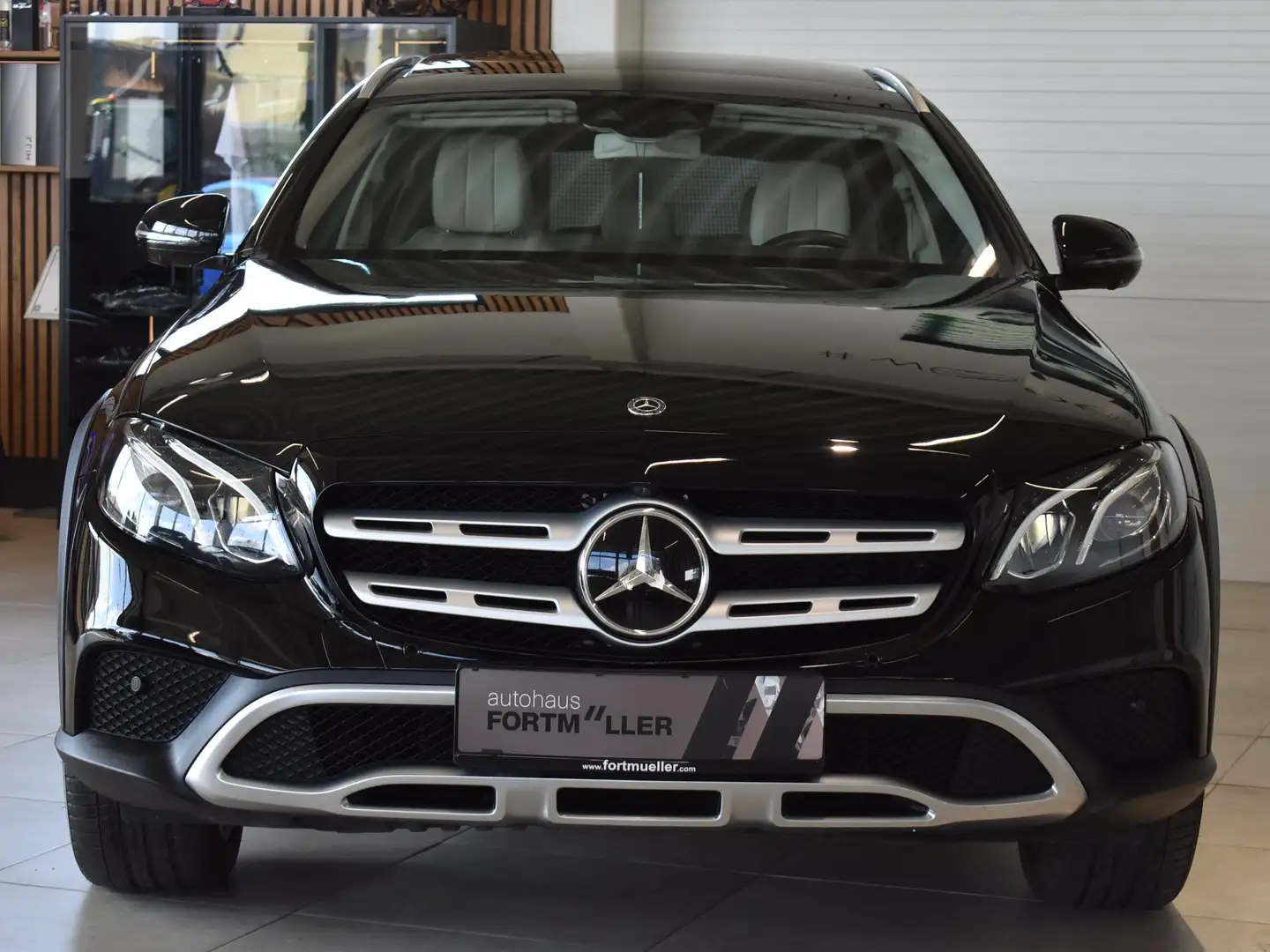 Mercedes-Benz E 220 E 220 d 4Matic All-Terrain //VOLL Schwarz - 2