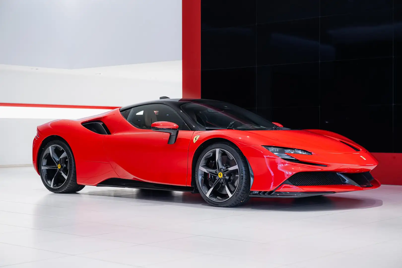 Ferrari SF90 Stradale - Kroymans Ferrari Rouge - 2