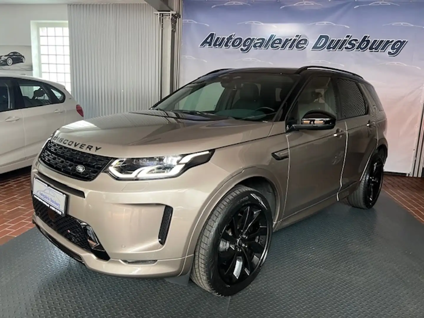 Land Rover Discovery Sport R-Dynamic StandHZG AHK-el. Pano Leder Navi Kamera Brons - 2