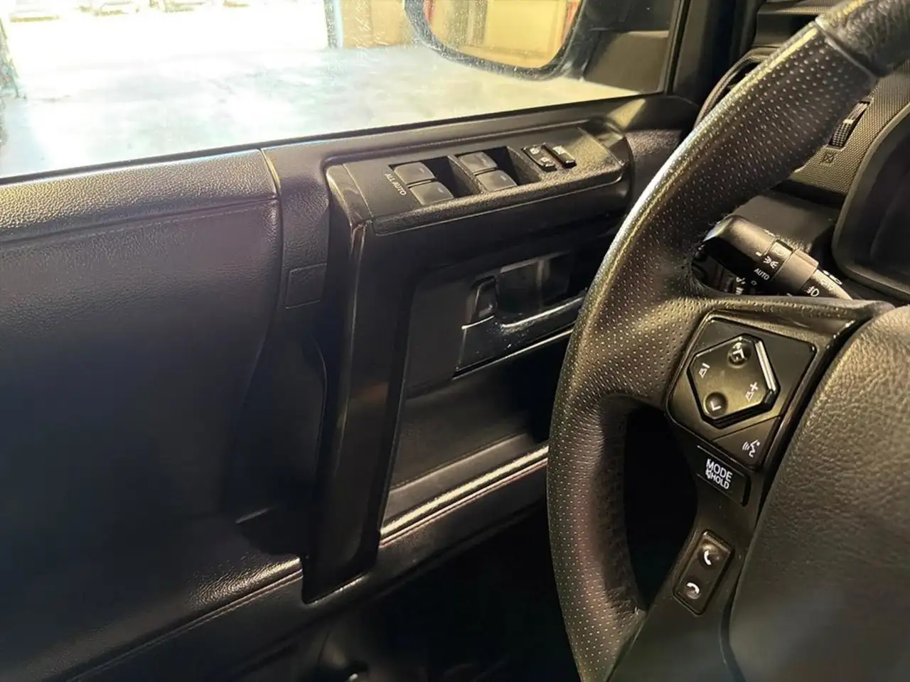 Toyota 4-Runner снимка Toyota 4-Runner