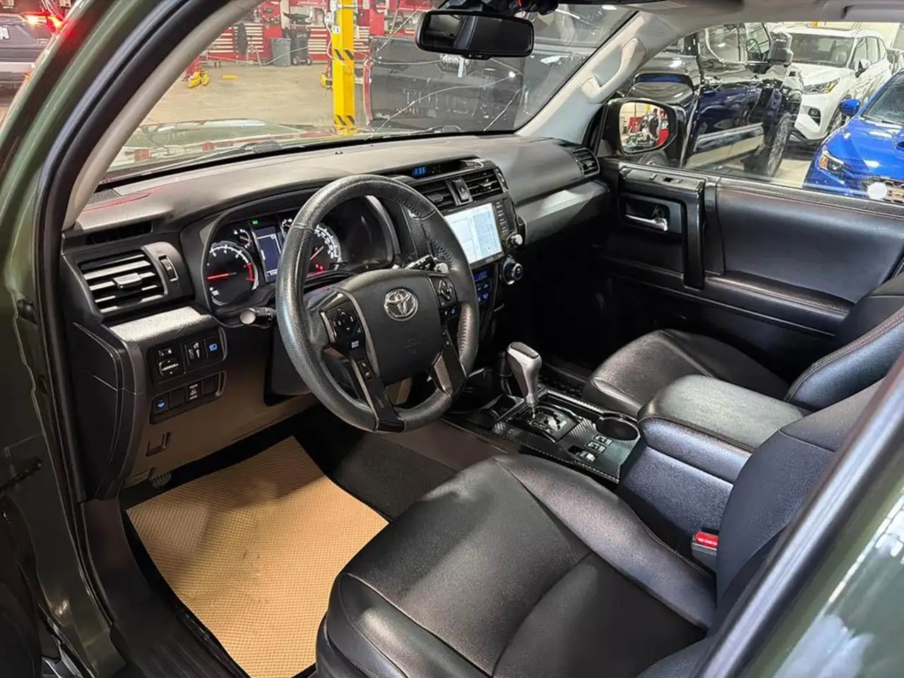 Toyota 4-Runner снимка Toyota 4-Runner