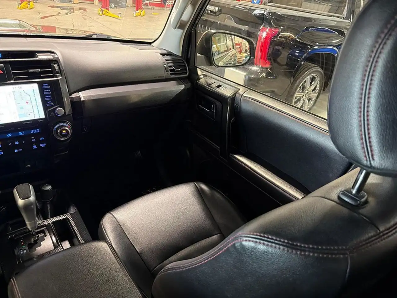 Toyota 4-Runner снимка Toyota 4-Runner