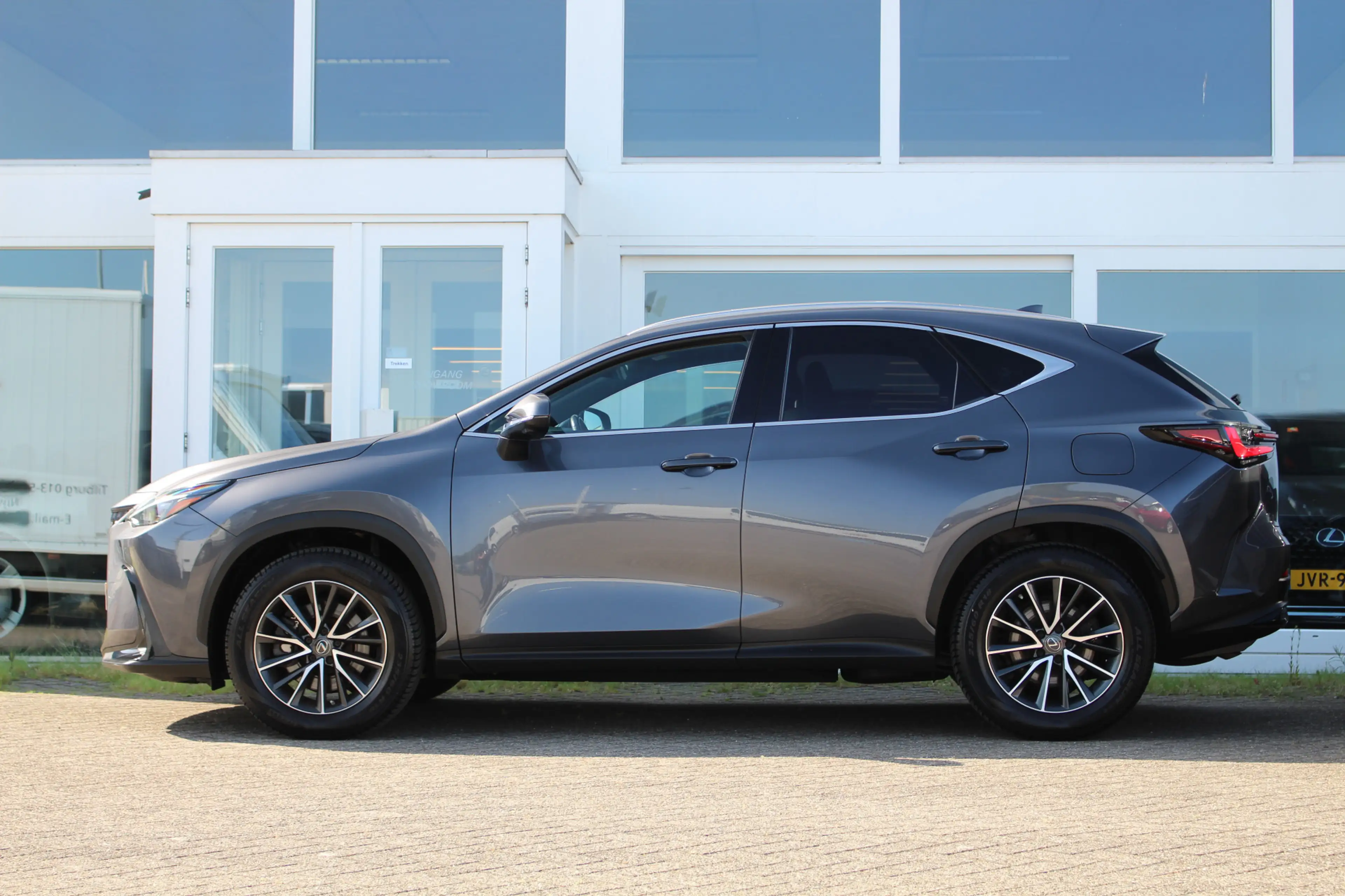 Lexus NX 450h+ Plug-in Hybrid AWD Luxury Line I 360-camera I Head — photo 15