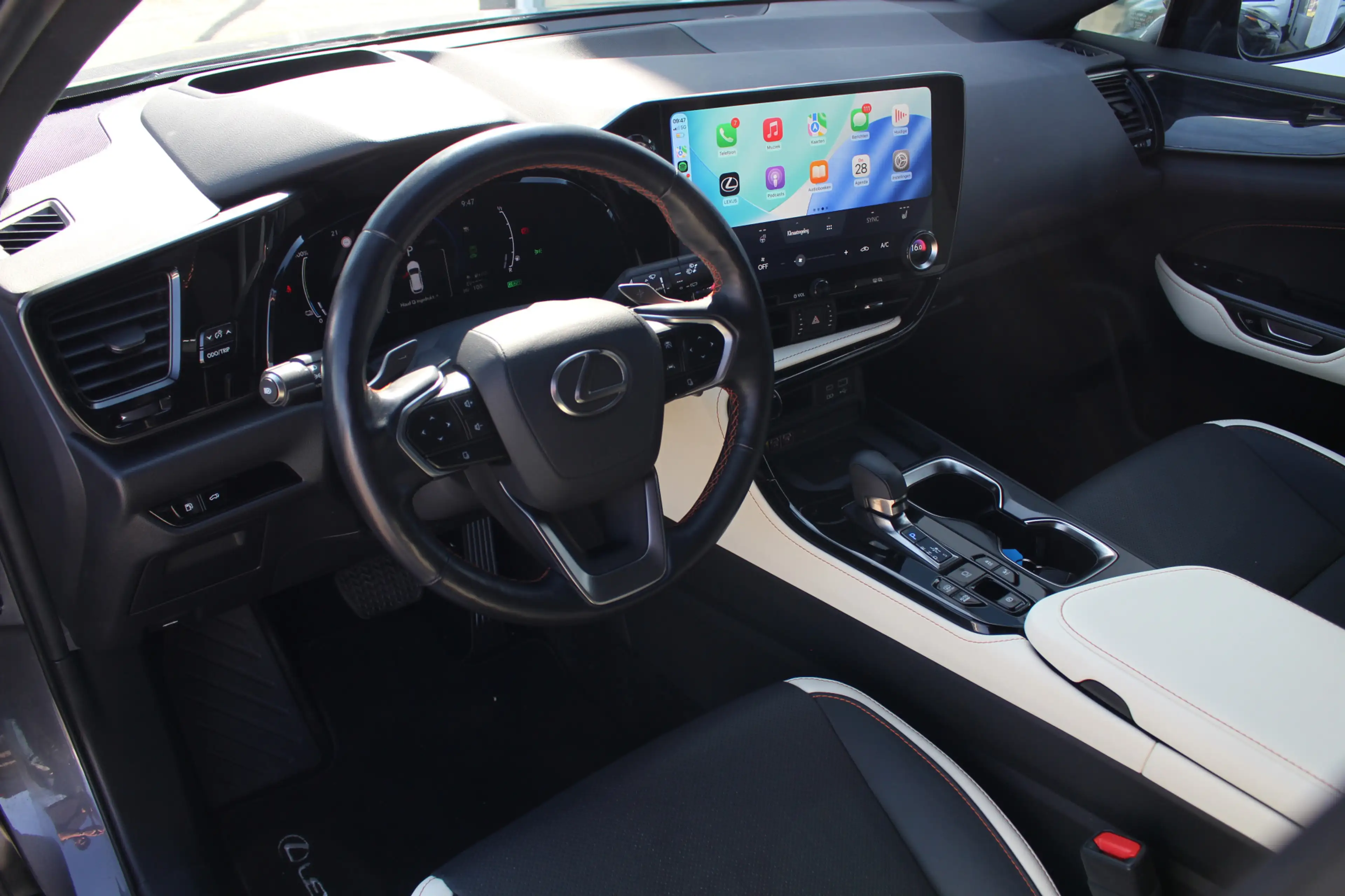 Lexus NX 450h+ Plug-in Hybrid AWD Luxury Line I 360-camera I Head — photo 7