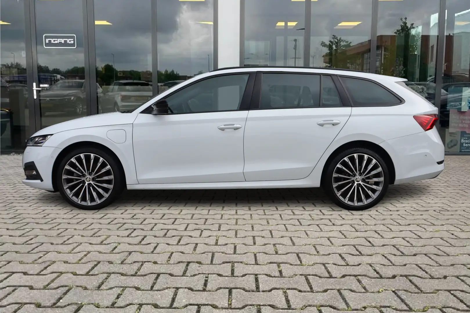 Skoda Octavia Combi 1.4 TSI iV PHEV Sportline | Pano | Memory | Wit - 2