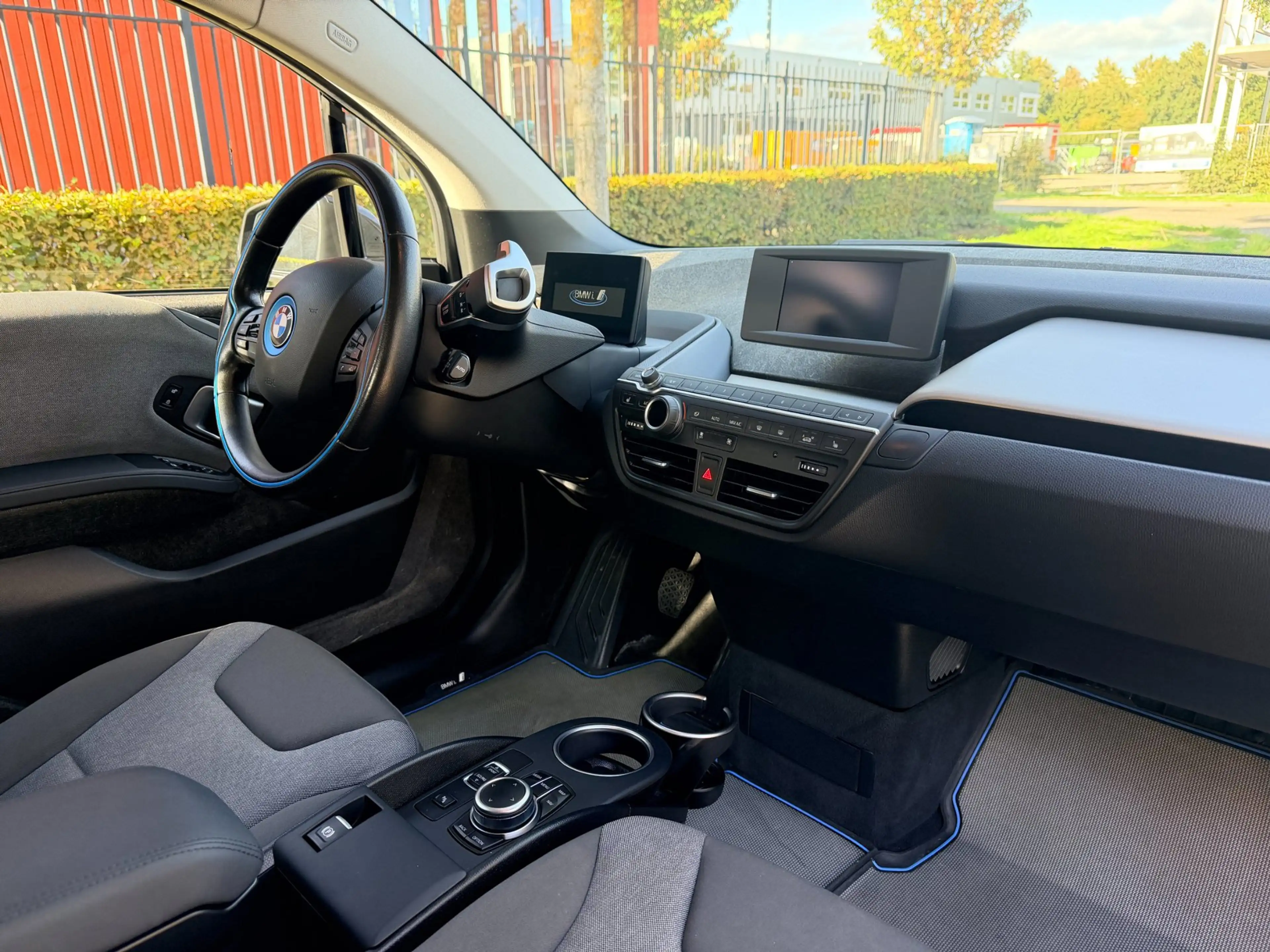 BMW i3 I3S 120Ah 42 kWh, stoelverwarming, — photo 3
