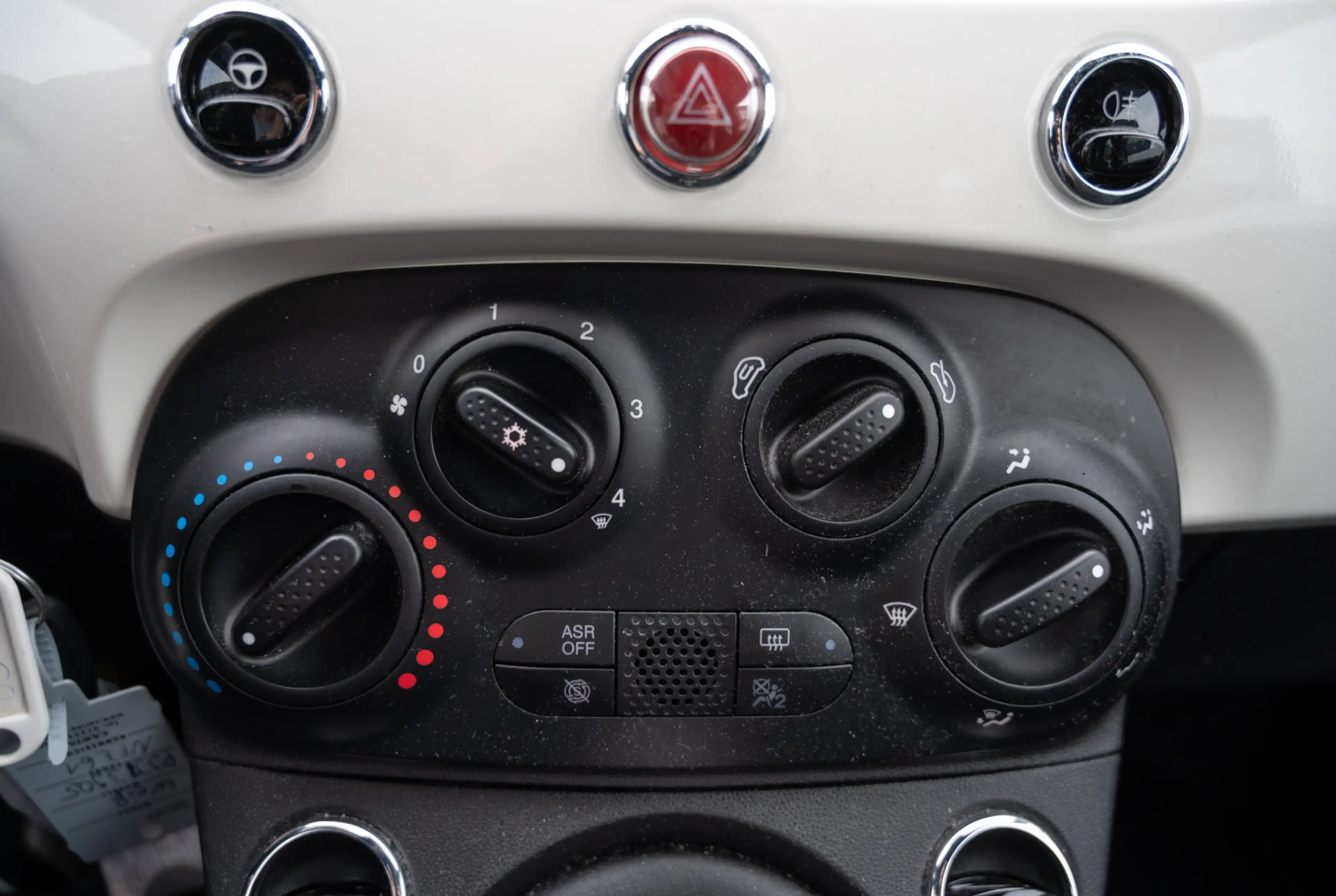 Fiat 500 1.0 GSE N3 Hybrid *KOMFORT-PAKET*MIRRORSCREEN* — photo 10
