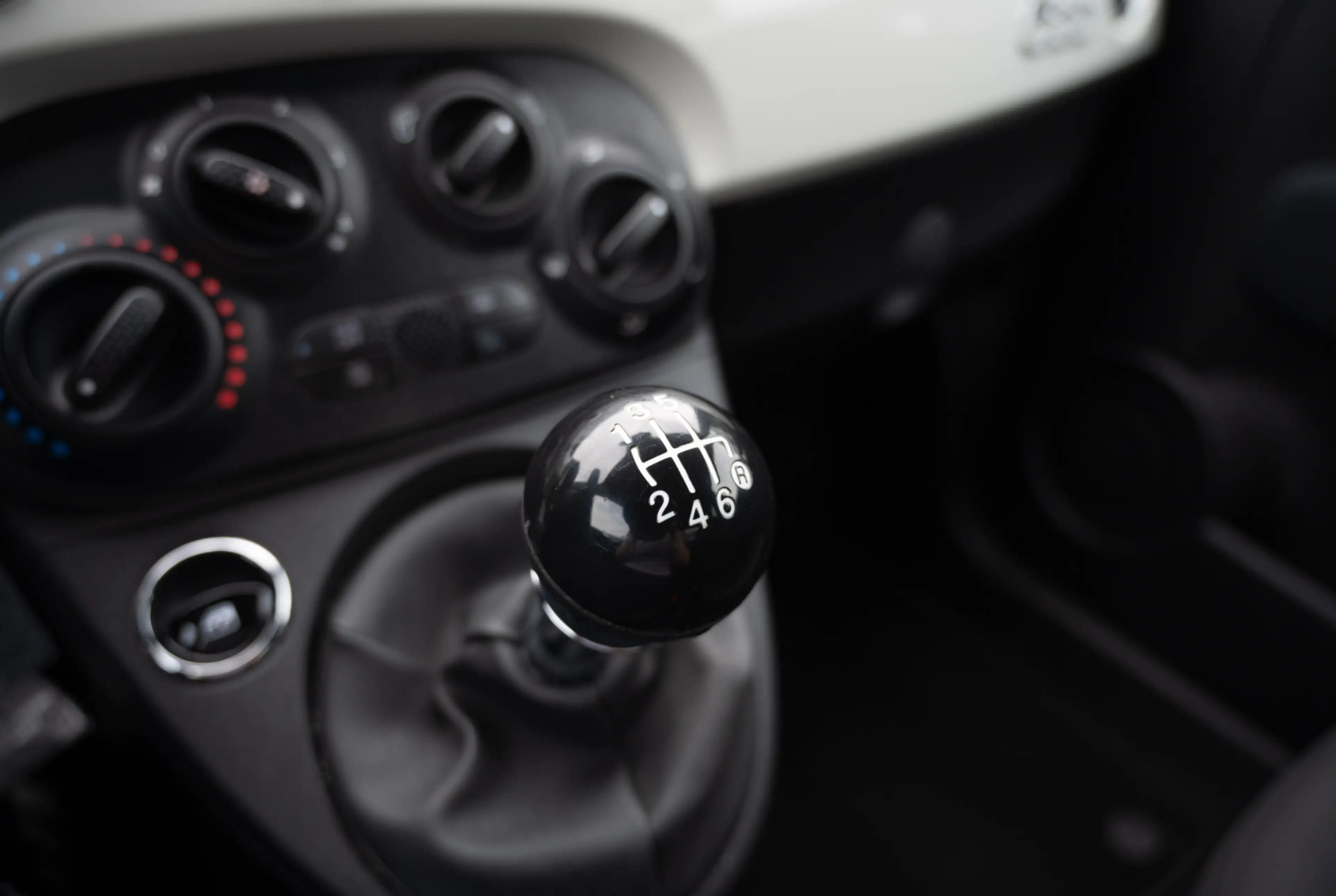 Fiat 500 1.0 GSE N3 Hybrid *KOMFORT-PAKET*MIRRORSCREEN* — photo 11