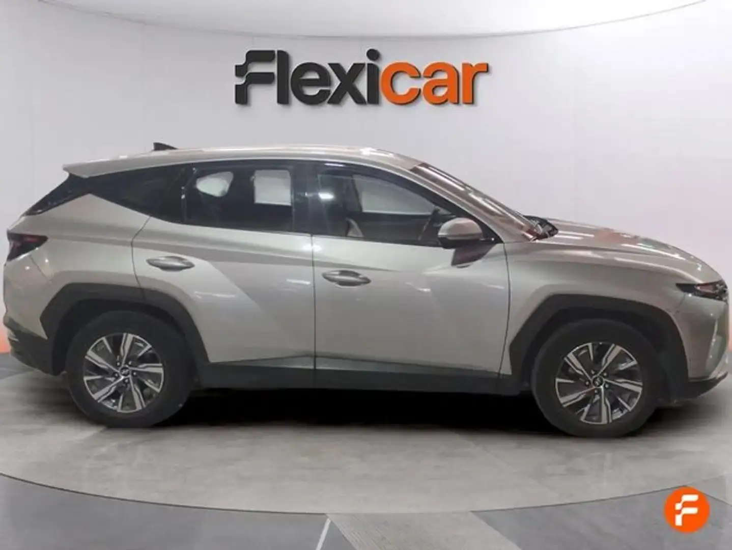 Hyundai TUCSON 1.6 TGDI Klass 4x2 Gris - 2