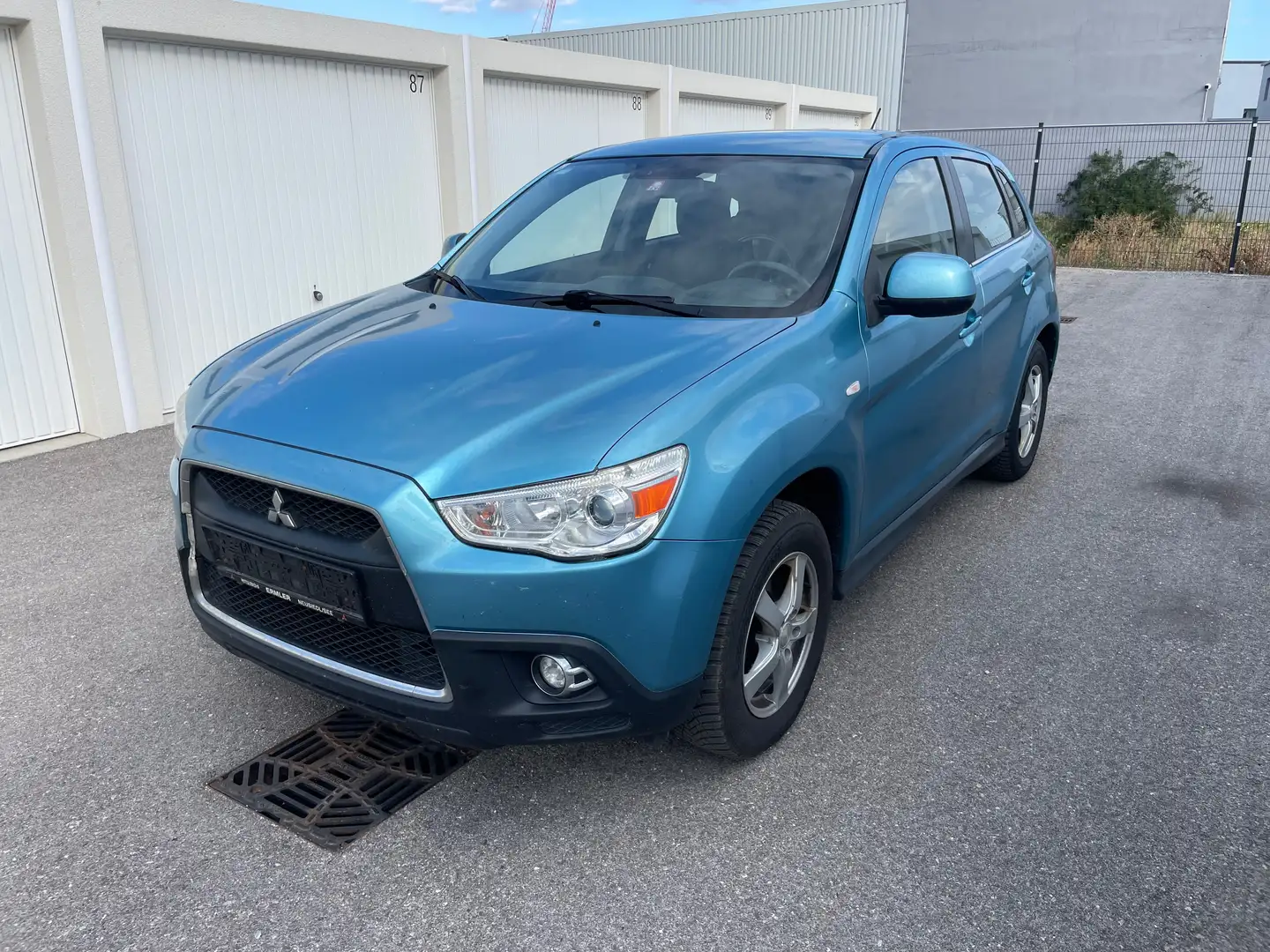 Mitsubishi ASX ASX 1,6 Invite Invite Blau - 1