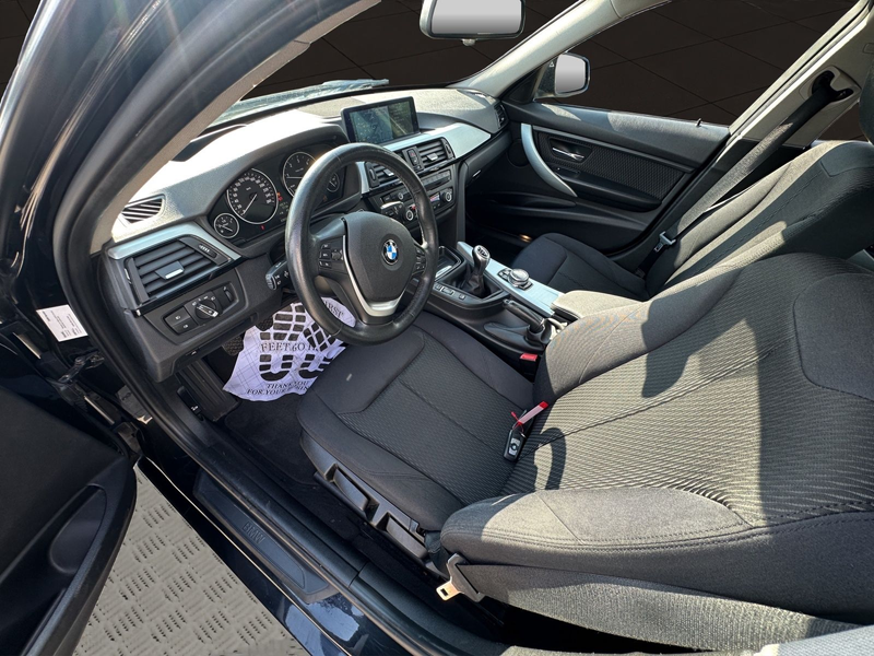 BMW 320 3 Touring 320 d xDrive — photo 9