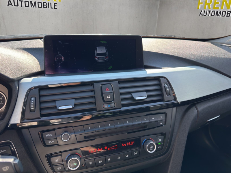 BMW 320 3 Touring 320 d xDrive — photo 11