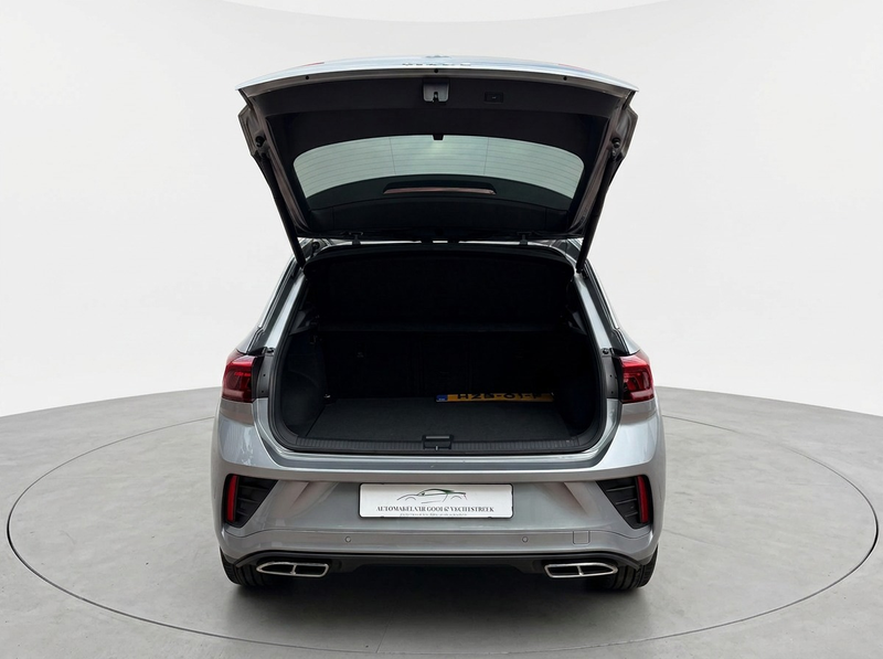 Volkswagen T-Roc 1.5 TSI R-Line - Camera - Keyless - LED — photo 13
