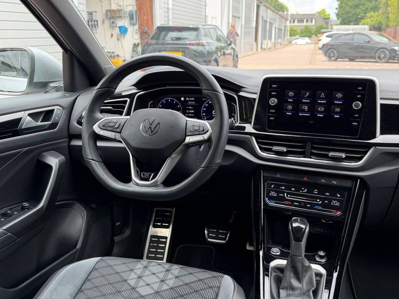 Volkswagen T-Roc 1.5 TSI R-Line - Camera - Keyless - LED — photo 6