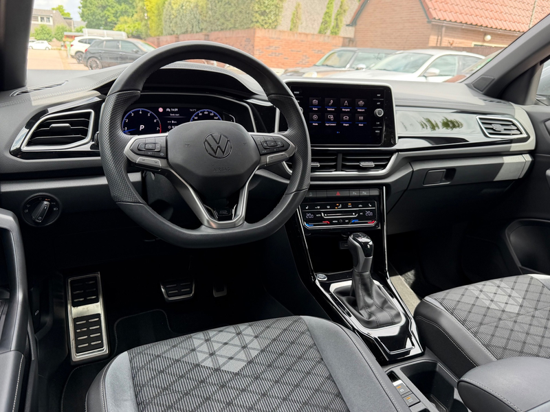 Volkswagen T-Roc 1.5 TSI R-Line - Camera - Keyless - LED — photo 21