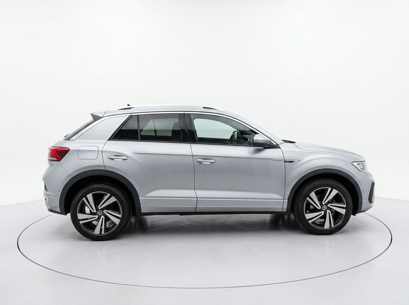 Volkswagen T-Roc 1.5 TSI R-Line - Camera - Keyless - LED — photo 12