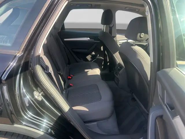 Audi Q5 view 6