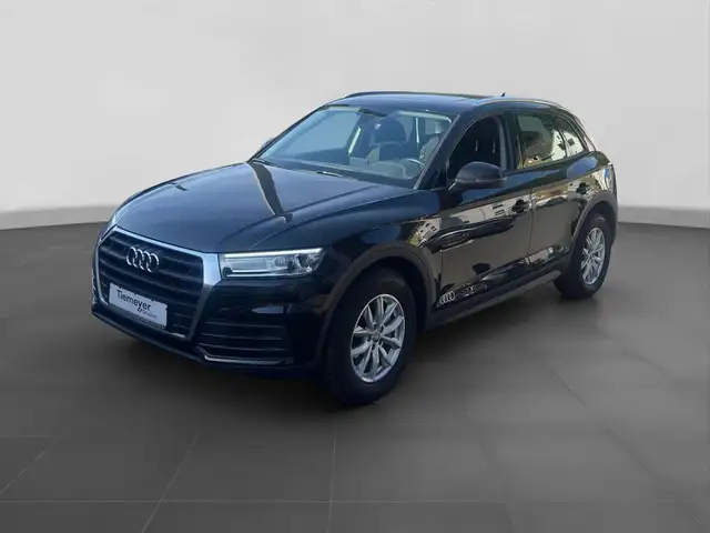 Audi Q5 view 2