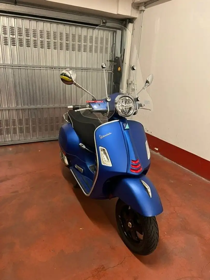 Vespa GTS Super Tech 300 Blu/Azzurro - 1