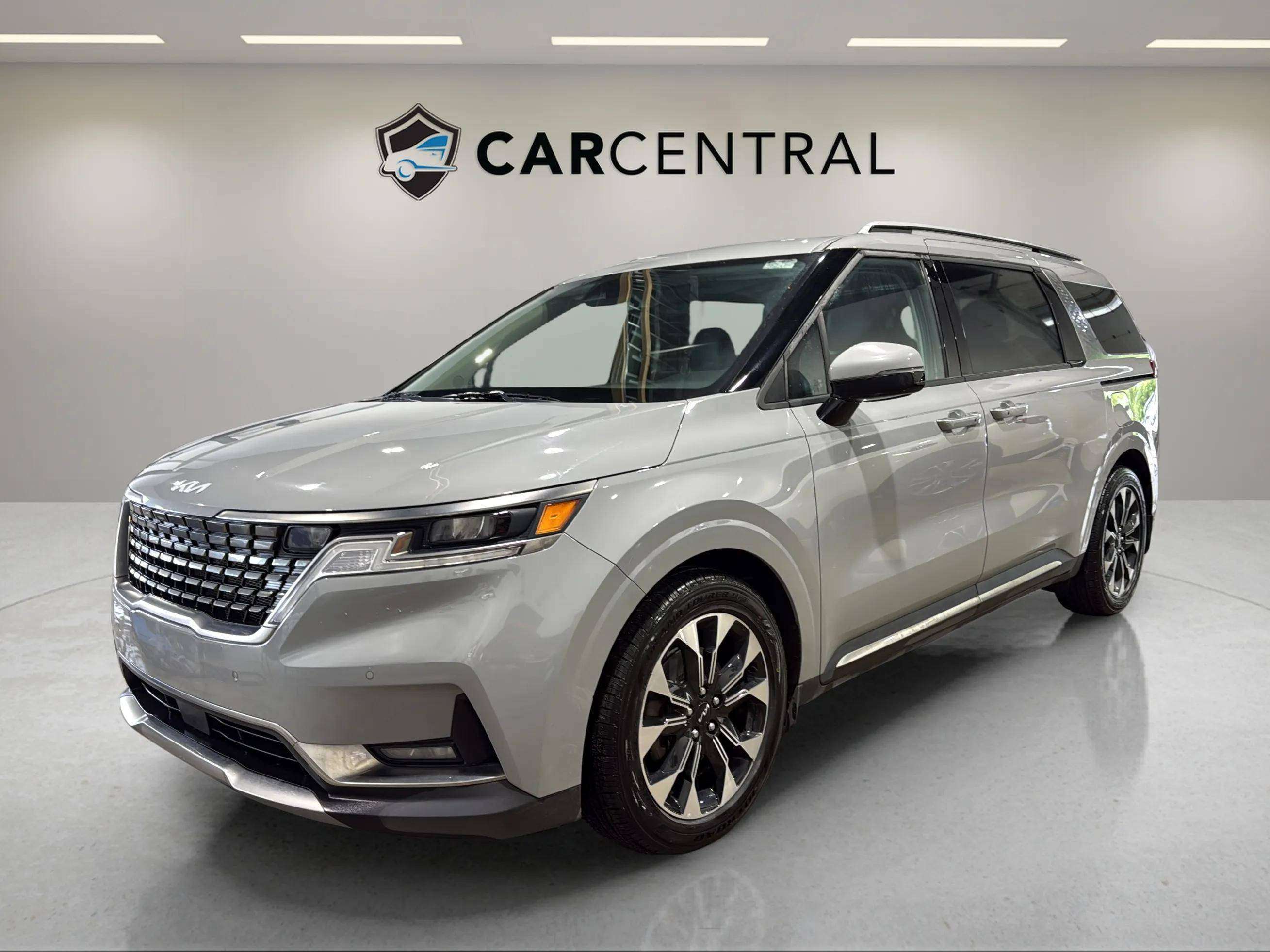 Gray 2024 Kia Carnival Minivan Front-Wheel Drive 8-Speed Automatic