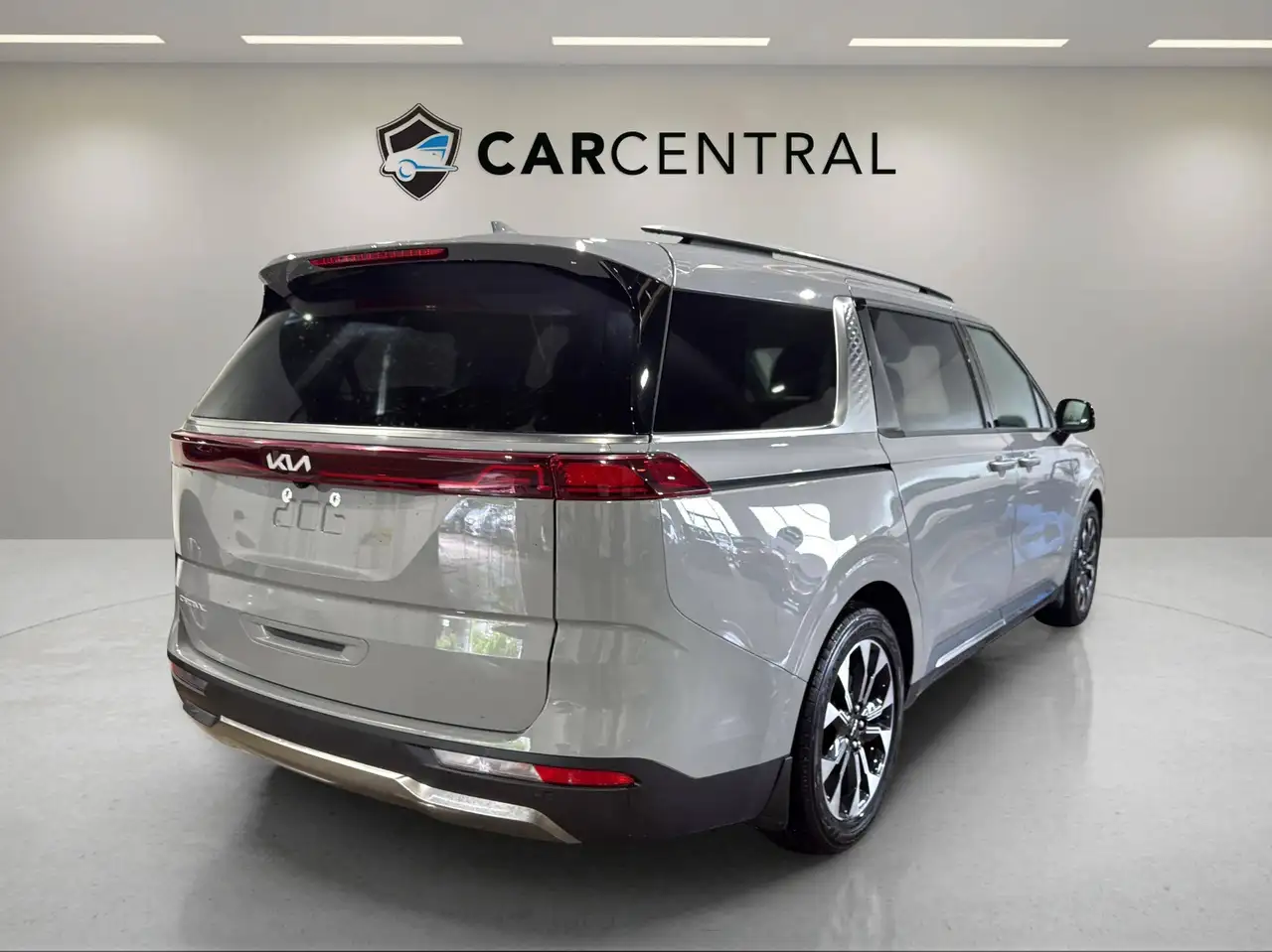 Kia Carnival снимка Kia Carnival
