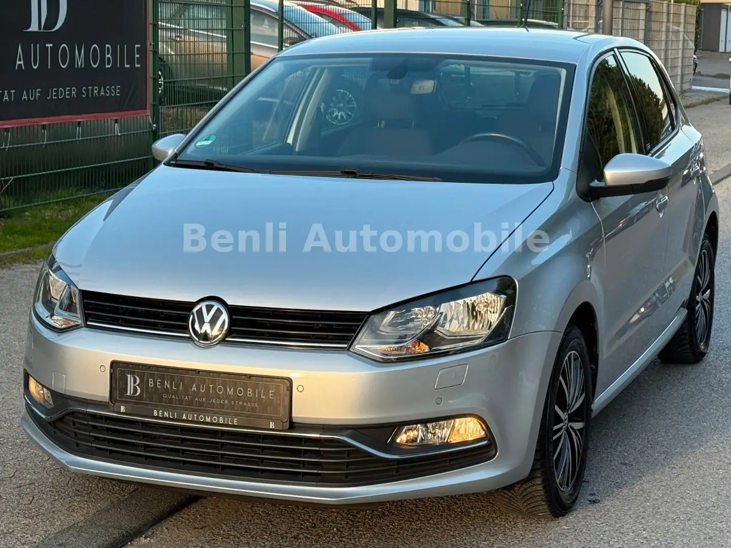 Volkswagen Polo Allstar BMT/NAVI/SHZ/TMP/START-STOP/TÜV-AU Silber - 1