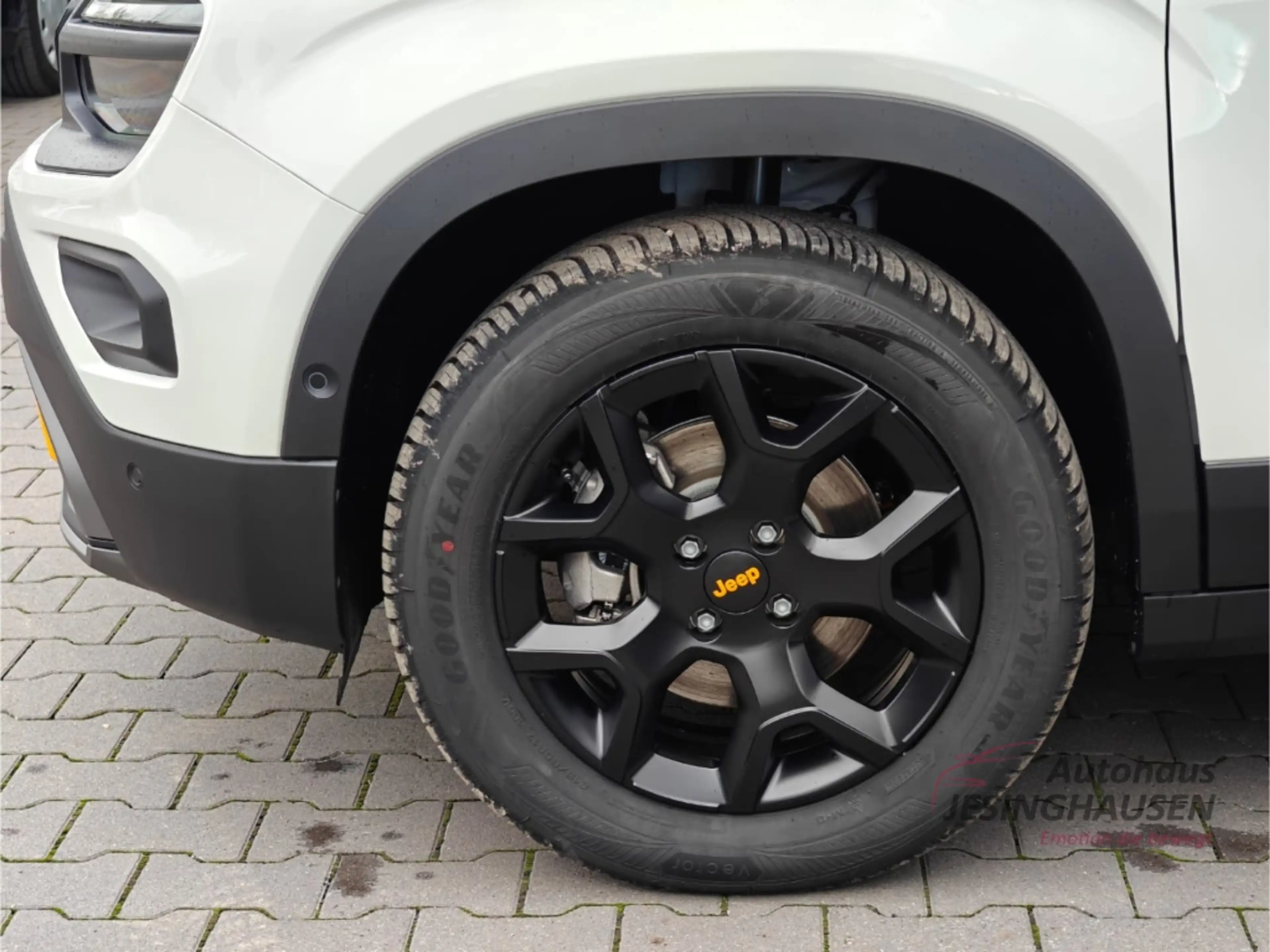 Jeep Avenger The North Face 4xe WinterP.+El.Heckklap.+Apple Car — photo 13