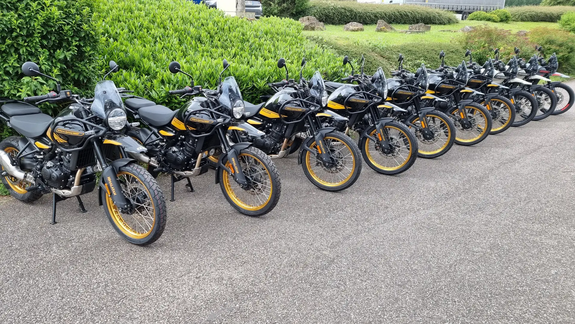 Royal Enfield Himalayan Negru - 1
